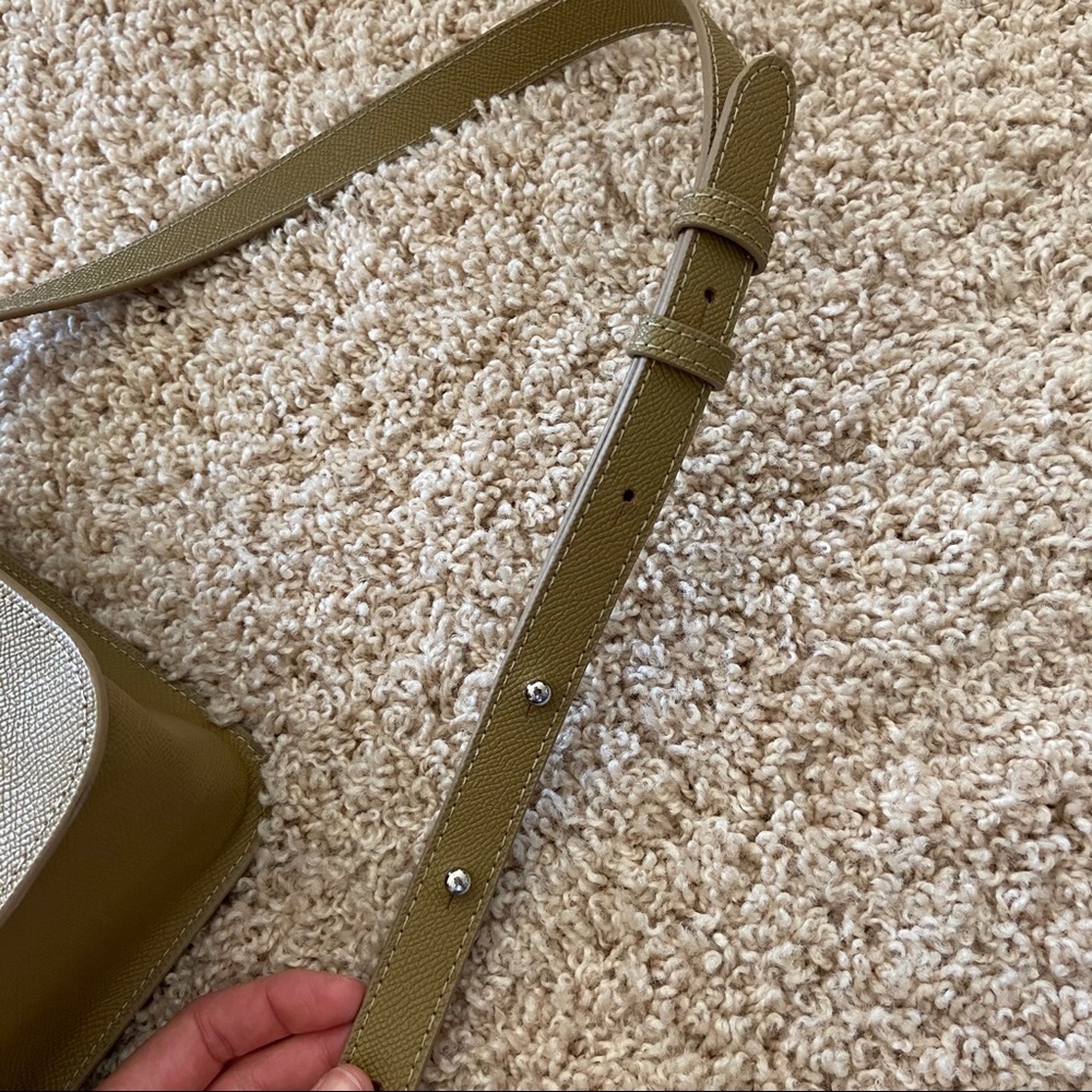 Minimalist Structured Crossbody Shoulder Bag - Picture 9 of 15